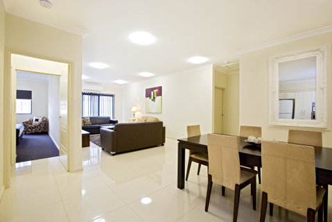 Astina Serviced Apartments - Central - Lightning Ridge Tourism 0