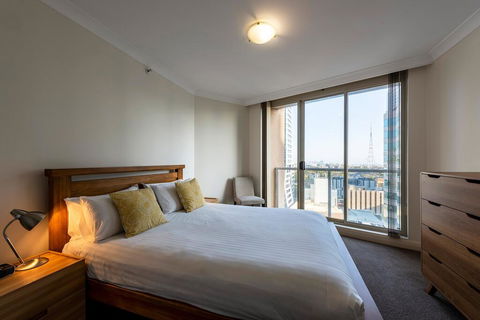 Astra Apartments Chatswood - Brown Street - Lightning Ridge Tourism 3
