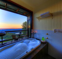 At Remingtons Private Cottages  Lodge - Lightning Ridge Tourism
