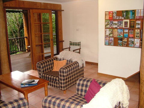 Atherton Blue Gum B&B - Lightning Ridge Tourism 3