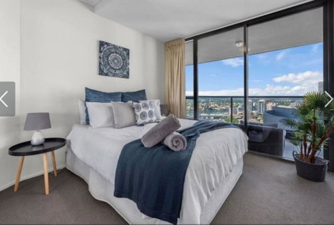 AU1 - Long Stay W Balcony RiverViews Fast WiFi - Lightning Ridge Tourism 3