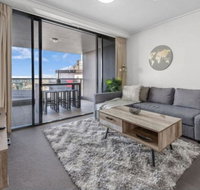 AU1 - Long Stay w Balcony RiverViews Fast WiFi - Lightning Ridge Tourism