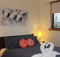 Australian Home Away  Richmond - Lightning Ridge Tourism