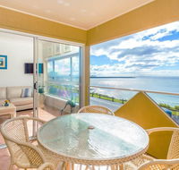 Avalon 1 - overlooking beautiful Convent Beach - Lightning Ridge Tourism