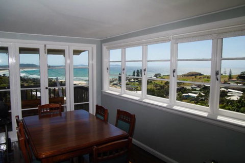 Awesome View, 4 View Street - Lightning Ridge Tourism 2