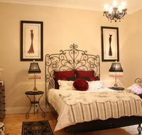 Azalea Cedar-Rose Barossa Valley Villa - Lightning Ridge Tourism