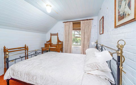 Azile 1875 Heritage Victorian Duplex - Lightning Ridge Tourism 1