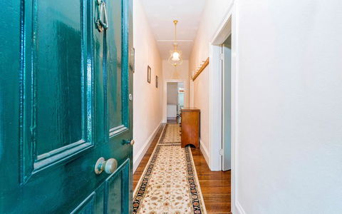 Azile 1875 Heritage Victorian Duplex - Lightning Ridge Tourism 0