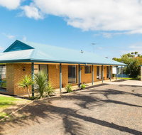 Back Beach Retreat - Lightning Ridge Tourism