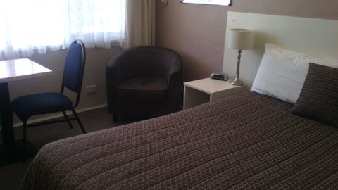 Bairnsdale Main Motel - Lightning Ridge Tourism 1