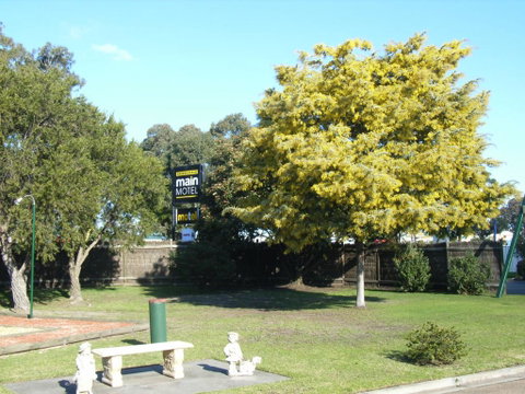 Bairnsdale Main Motel - Lightning Ridge Tourism 0