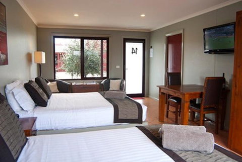 Bairnsdale Motel - Lightning Ridge Tourism 2