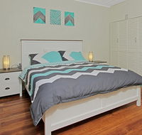 Baltica Beach House - Lightning Ridge Tourism