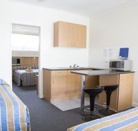 Bamboo Motor Inn - Lightning Ridge Tourism