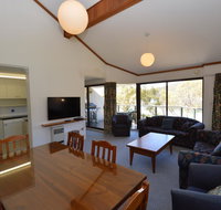 Banksia 1 - Lightning Ridge Tourism
