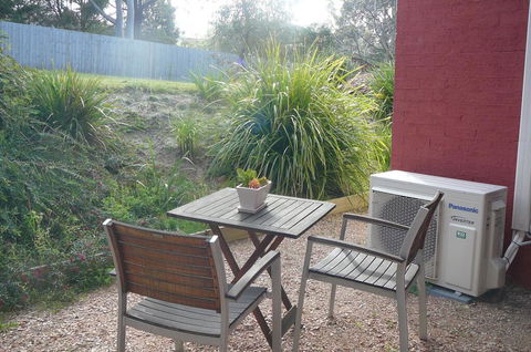 Banksia Waters - Lightning Ridge Tourism 3