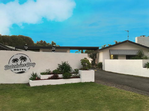 Batemans Bay Hotel - Lightning Ridge Tourism 0