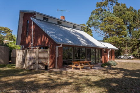 Bay Retreat Port Arthur - Lightning Ridge Tourism 0