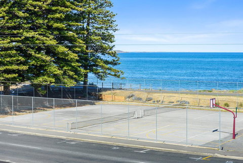 Bayline Beachfront Apartment No 4 - Lightning Ridge Tourism 2