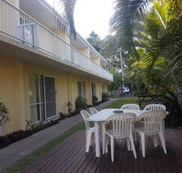 Bayshores Holiday Apartments - Lightning Ridge Tourism