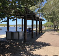 Bayz on the River - Lightning Ridge Tourism