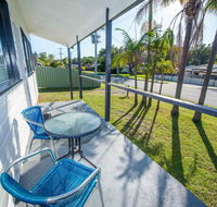 Beach House on James Patterson - Lightning Ridge Tourism