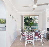 Beach Paradise  Anna Bay - Lightning Ridge Tourism