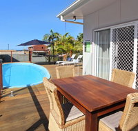 BEACH SHOPS  FABULOUS VACATION HOME - Lightning Ridge Tourism