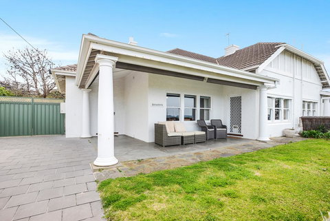 Beachfront Buena Vista - PetFriendly - Lightning Ridge Tourism 1