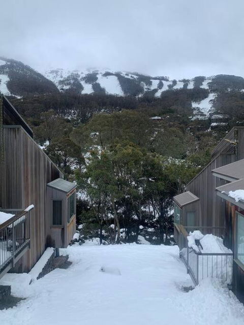 Riverside Cabin 18 Thredbo - Lightning Ridge Tourism 0