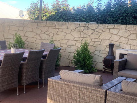 Relaxing Getaway Beachfront Access Multi Family Pets Mandurah - Lightning Ridge Tourism 3