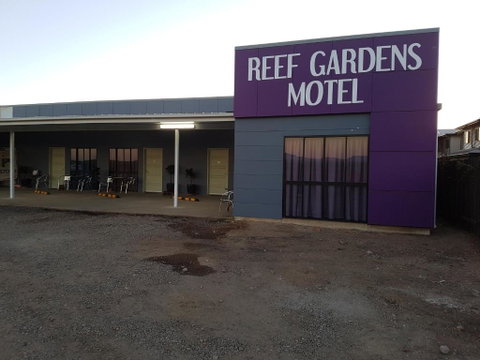 Reef Gardens Motel - Lightning Ridge Tourism 2