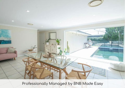 Regand Retreat - Luxurious Family Home, Pool - Lightning Ridge Tourism 0