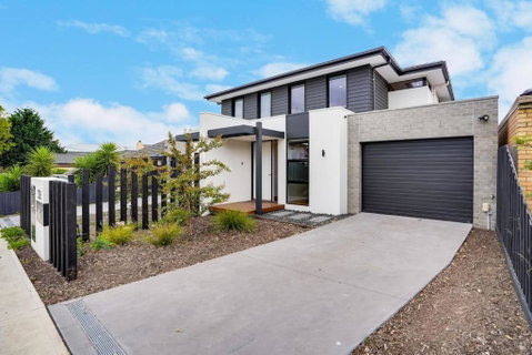 Relaxing Bentleigh Executive Family Getaway - Lightning Ridge Tourism 0