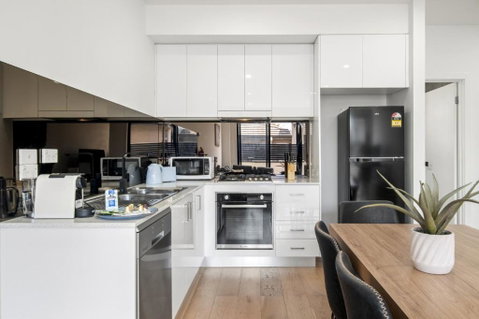 Relaxing Family Townhouse Near Melbournes CBD - Lightning Ridge Tourism 2