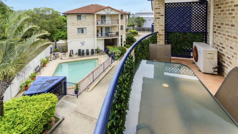 Resort Style Unit Across From The Water - Lightning Ridge Tourism 0