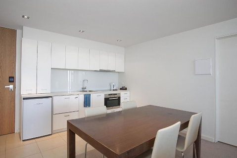 Resort Two Bedroom 275 - Lightning Ridge Tourism 2
