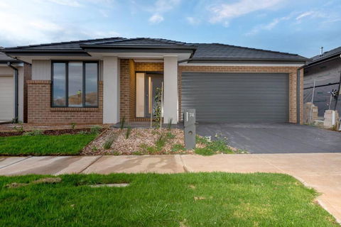 ResortStyle 4BR House With Parking - Lightning Ridge Tourism 1