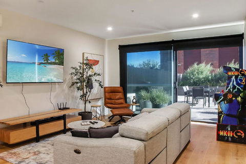 Retreat On Bellerine I Corporate Or Getaway - Lightning Ridge Tourism 1