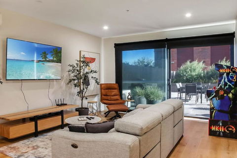 Retreat On Bellerine I Corporate Or Getaway - Lightning Ridge Tourism 0