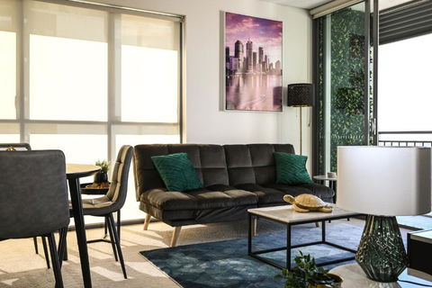 River View Apartment In Brisbane With Parking - Lightning Ridge Tourism 0