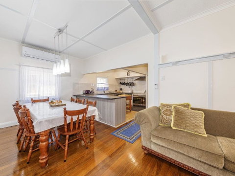 River View Cottage - Lightning Ridge Tourism 3