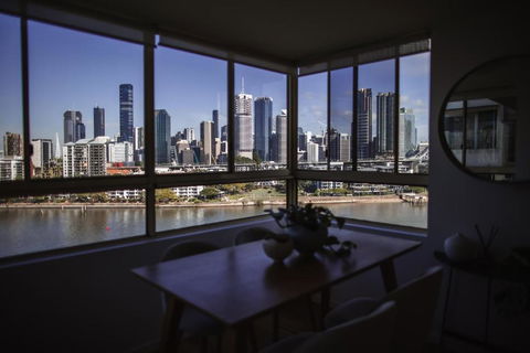 Riverfront Residences New Farm - Lightning Ridge Tourism 2