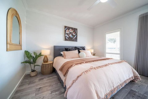 Riverglades View Riverglades - Lightning Ridge Tourism 2