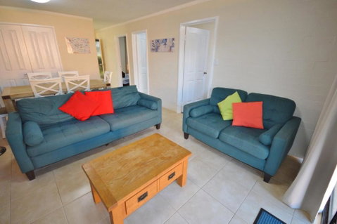 Riverview Holiday Apartment 93 - Kalbarri WA - Lightning Ridge Tourism 1