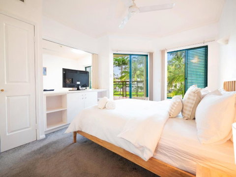 Reefside Escape - Lightning Ridge Tourism 1