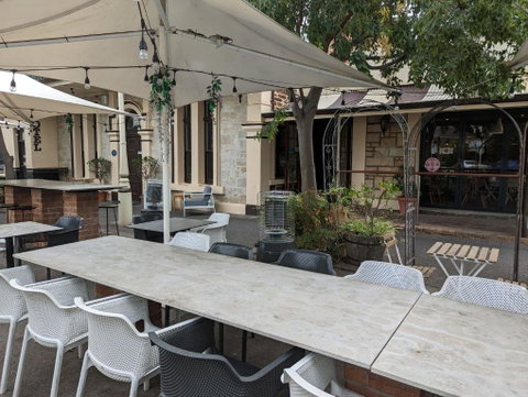Rob Roy Room 1 - Lightning Ridge Tourism 1