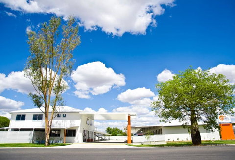 Roma Central Motel - Lightning Ridge Tourism 0