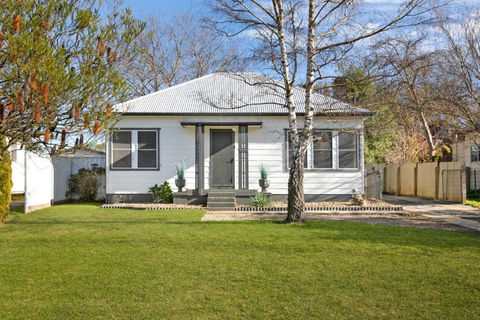 Ronelle Cottage - Lightning Ridge Tourism 0