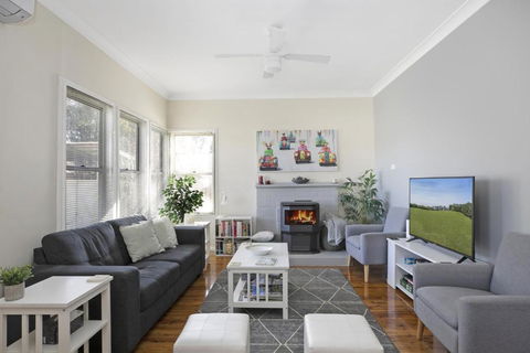 Ronelle Cottage - Lightning Ridge Tourism 1